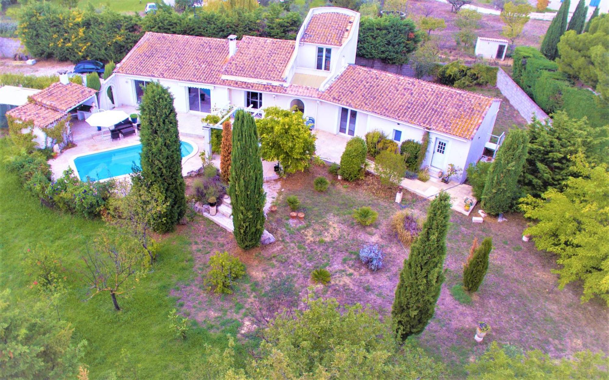 Ibis - Villa Avec Piscine, Jardin Et Parking Arles Exterior foto
